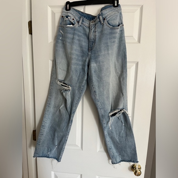 Abercrombie Distressed Mid-Rise Boyfriend Jeans - Picture 1 of 3